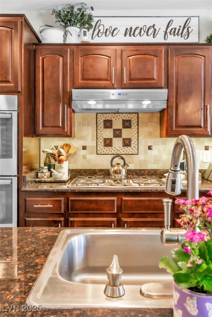 10420 Loma Portal, Las Vegas, NV 89166