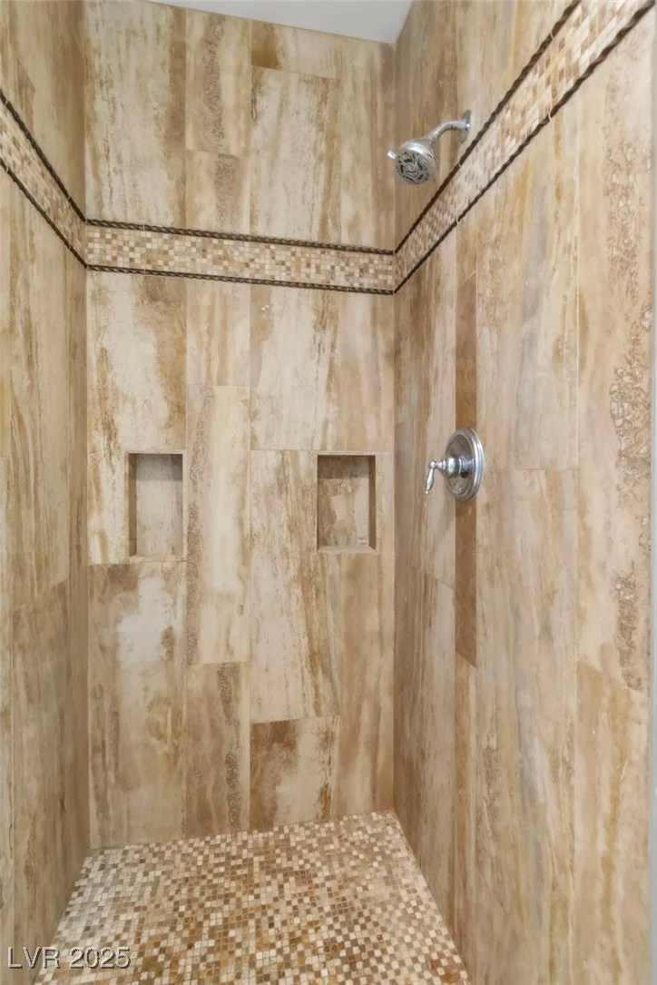 10420 Loma Portal, Las Vegas, NV 89166