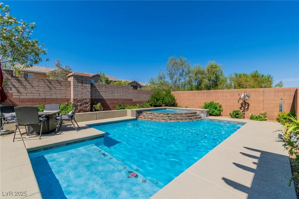 10420 Loma Portal, Las Vegas, NV 89166
