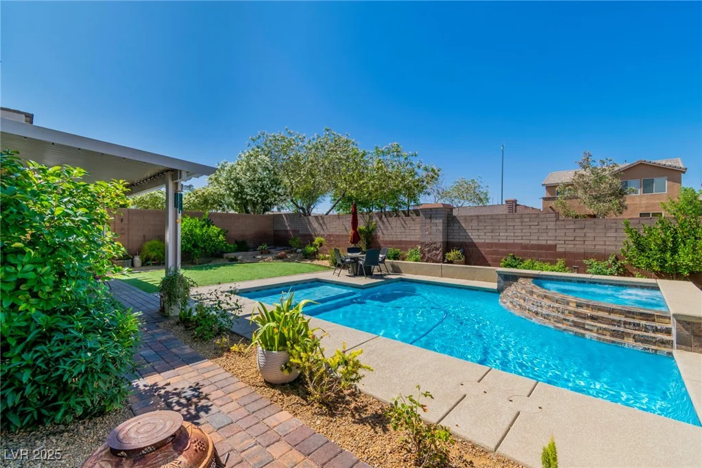 10420 Loma Portal, Las Vegas, NV 89166