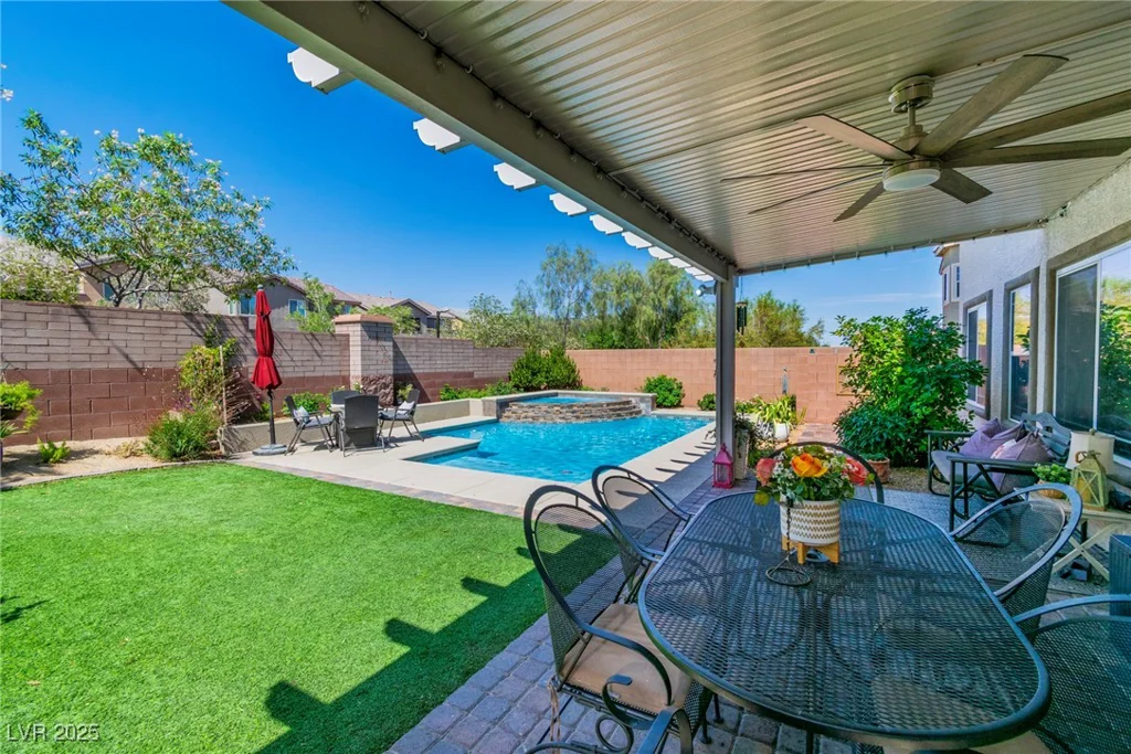 10420 Loma Portal, Las Vegas, NV 89166