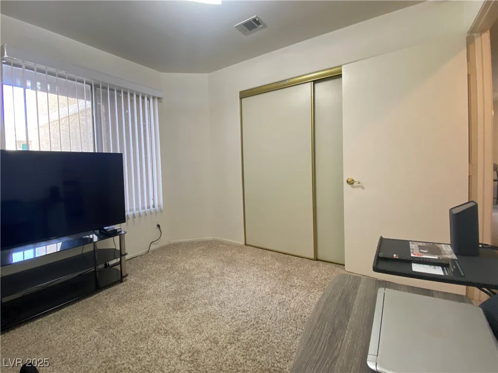 1533 Linnbaker, Las Vegas, NV 89110