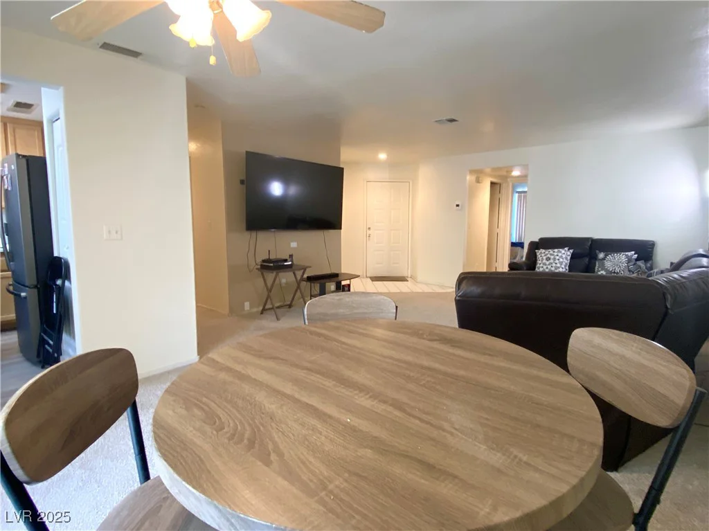 1533 Linnbaker, Las Vegas, NV 89110
