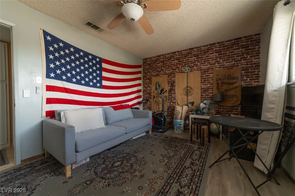 6432 Aberdeen, Las Vegas, NV 89107
