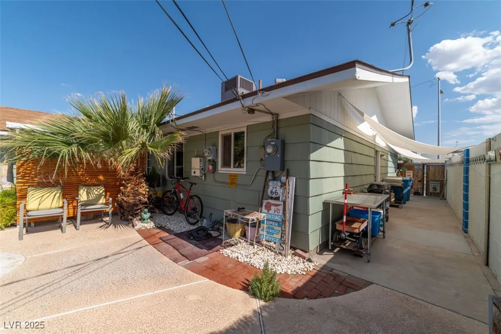 6432 Aberdeen, Las Vegas, NV 89107