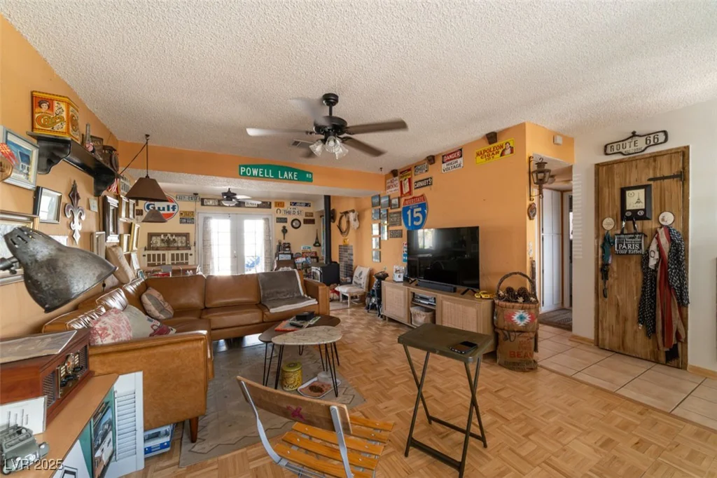6432 Aberdeen, Las Vegas, NV 89107