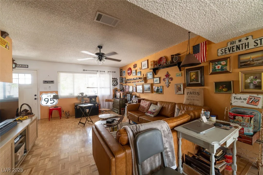 6432 Aberdeen, Las Vegas, NV 89107