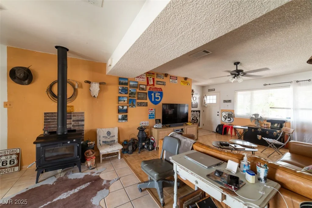 6432 Aberdeen, Las Vegas, NV 89107
