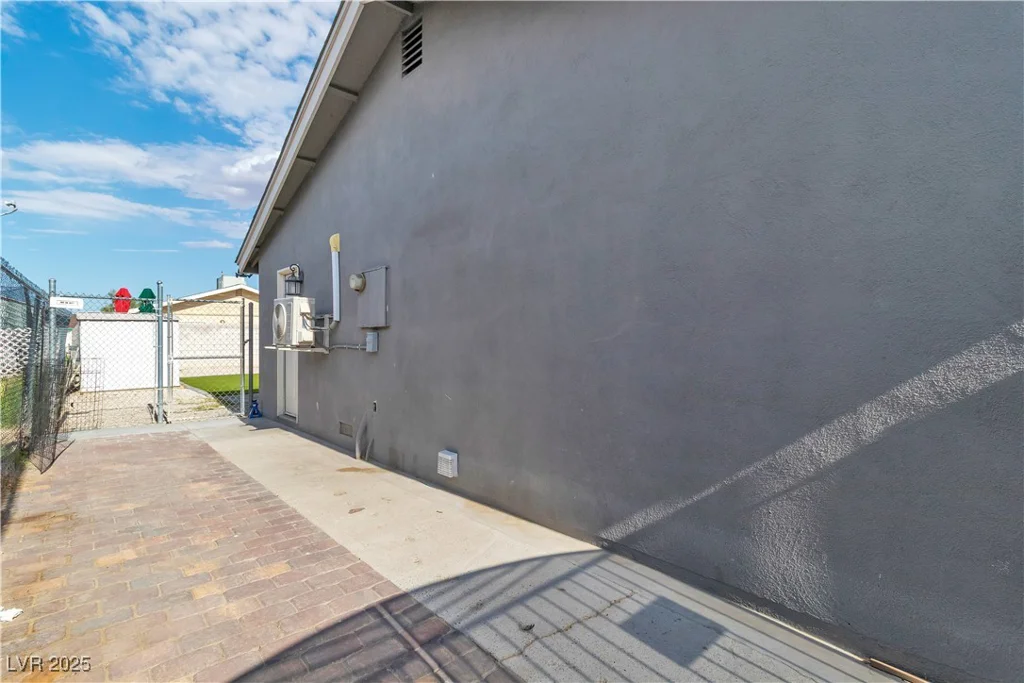 3682 Deer Creek, Las Vegas, NV 89115