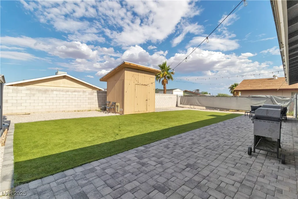3682 Deer Creek, Las Vegas, NV 89115