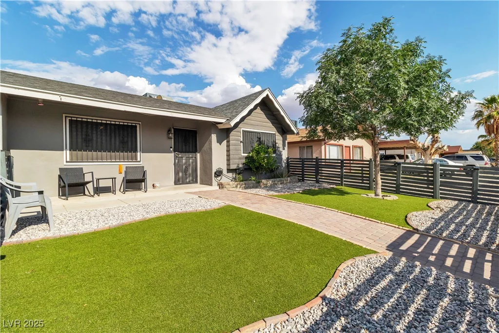 3682 Deer Creek, Las Vegas, NV 89115