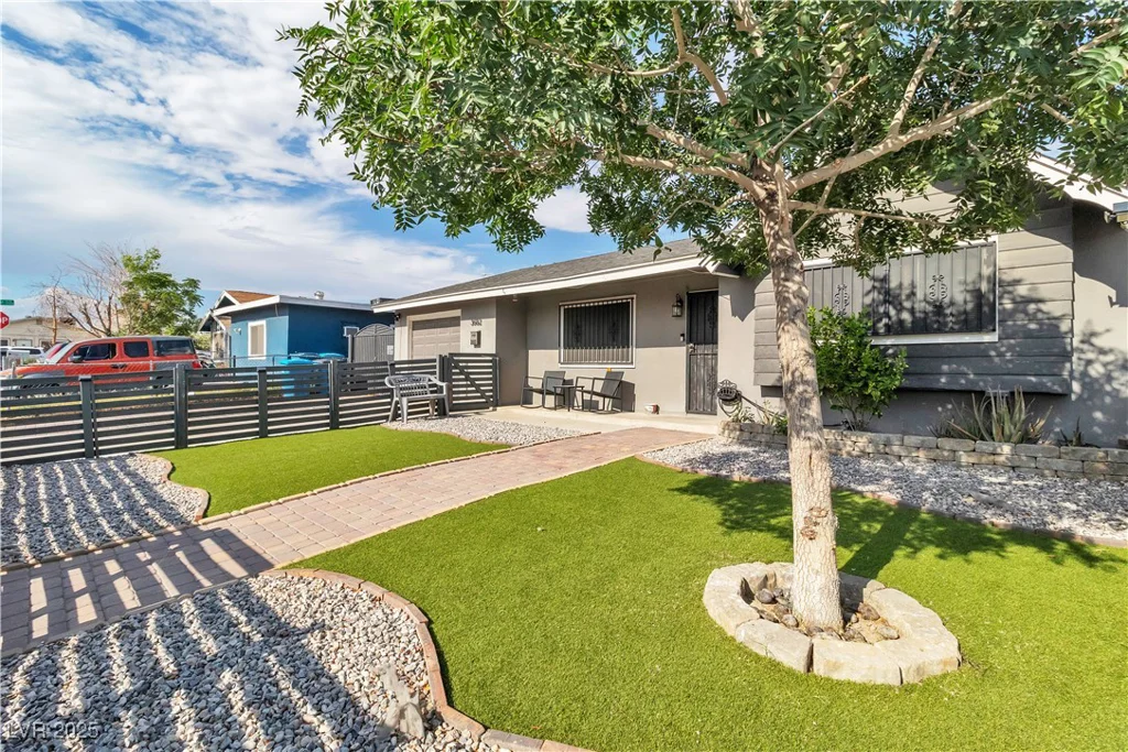 3682 Deer Creek, Las Vegas, NV 89115