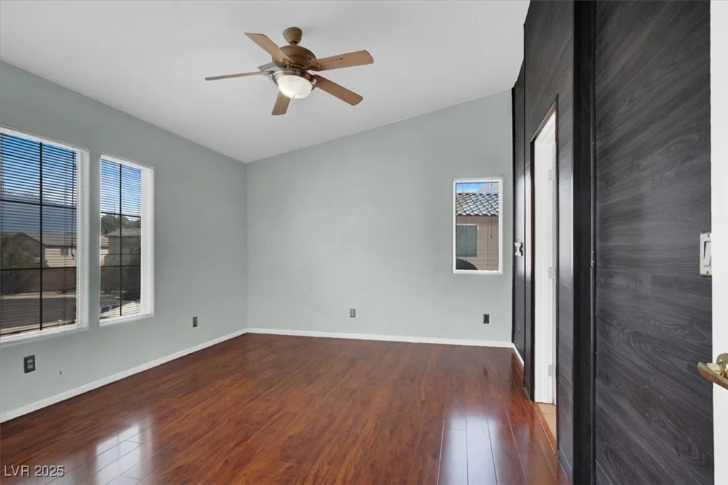 8389 Charlton Valley, Las Vegas, NV 89123
