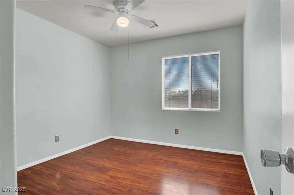 8389 Charlton Valley, Las Vegas, NV 89123