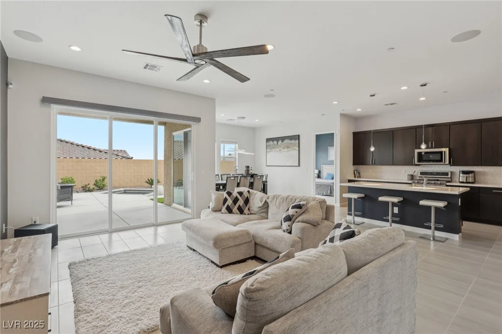 8956 Skye Treeline, Las Vegas, NV 89166