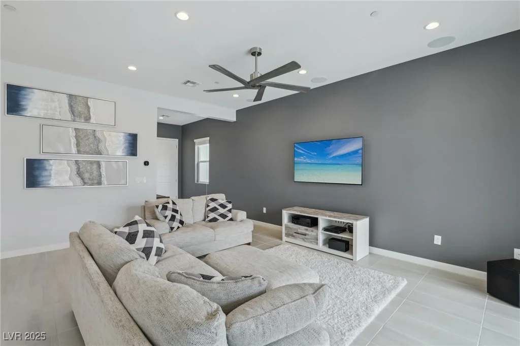 8956 Skye Treeline, Las Vegas, NV 89166
