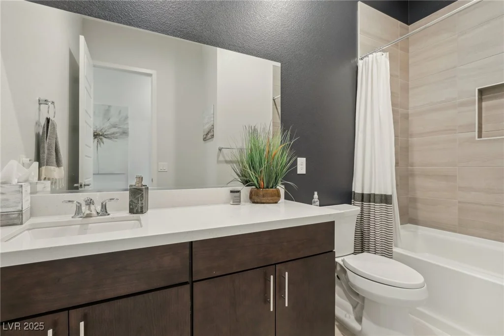8956 Skye Treeline, Las Vegas, NV 89166