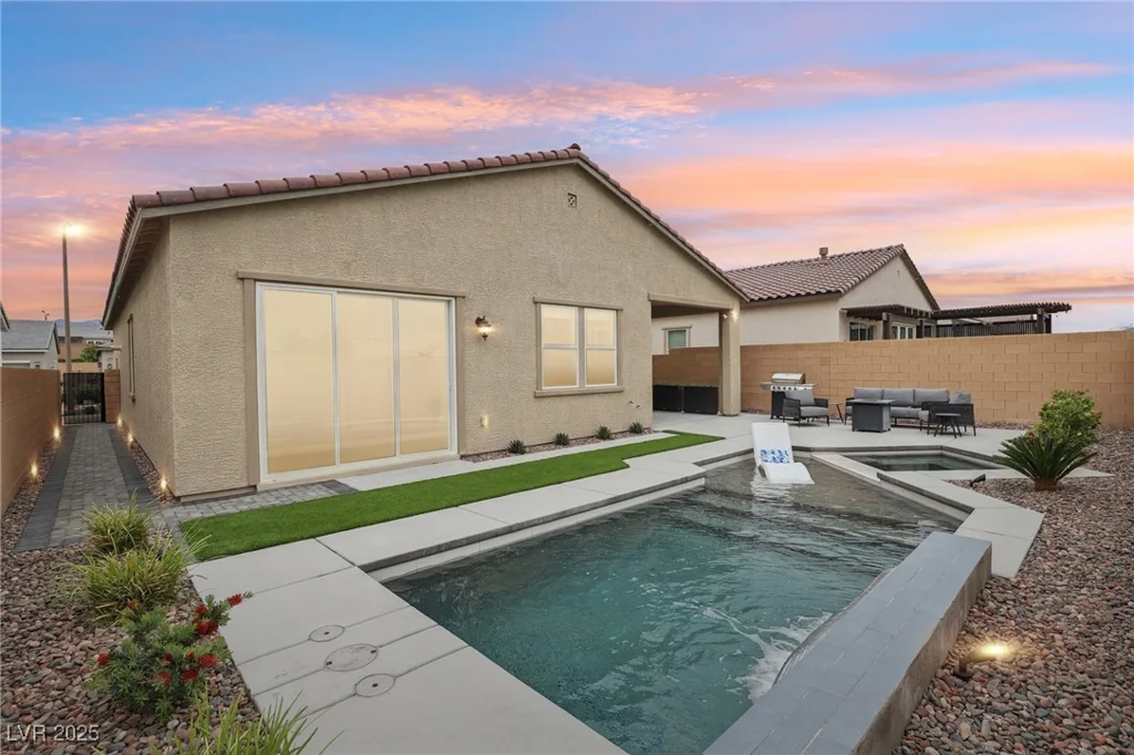 8956 Skye Treeline, Las Vegas, NV 89166
