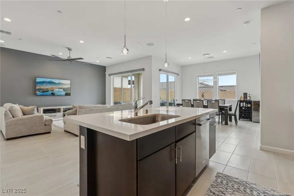 8956 Skye Treeline, Las Vegas, NV 89166