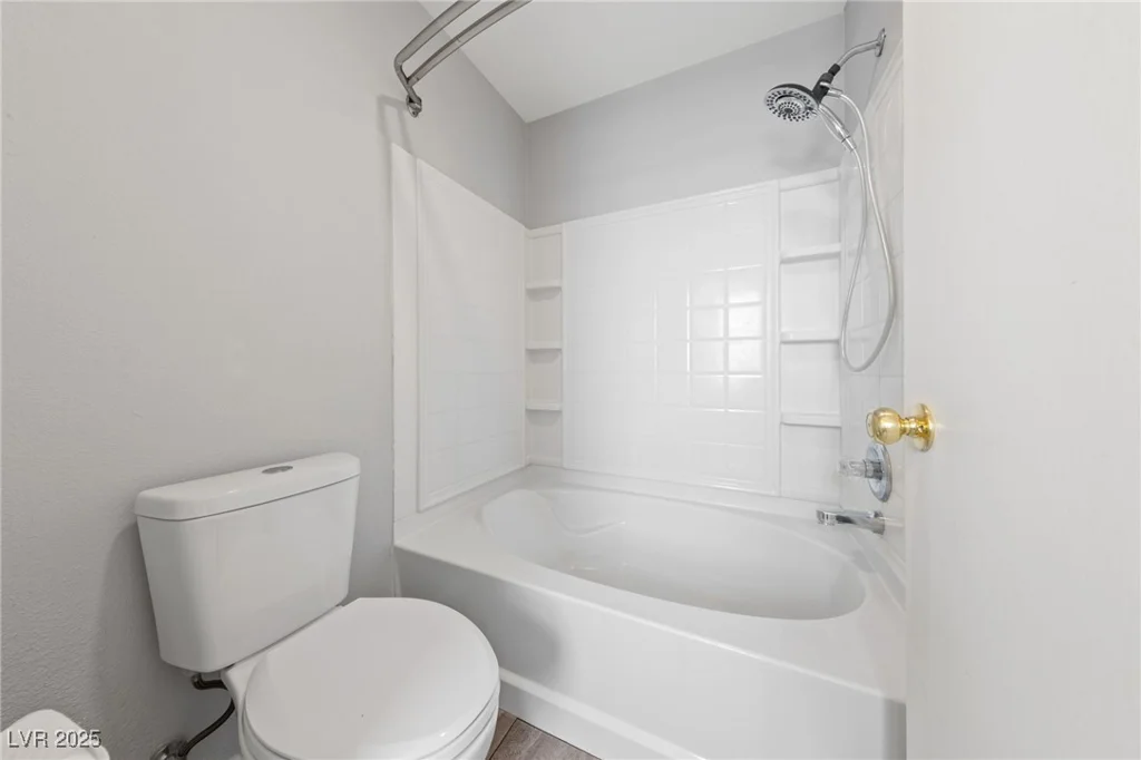 9312 Straw Hays, Las Vegas, NV 89178