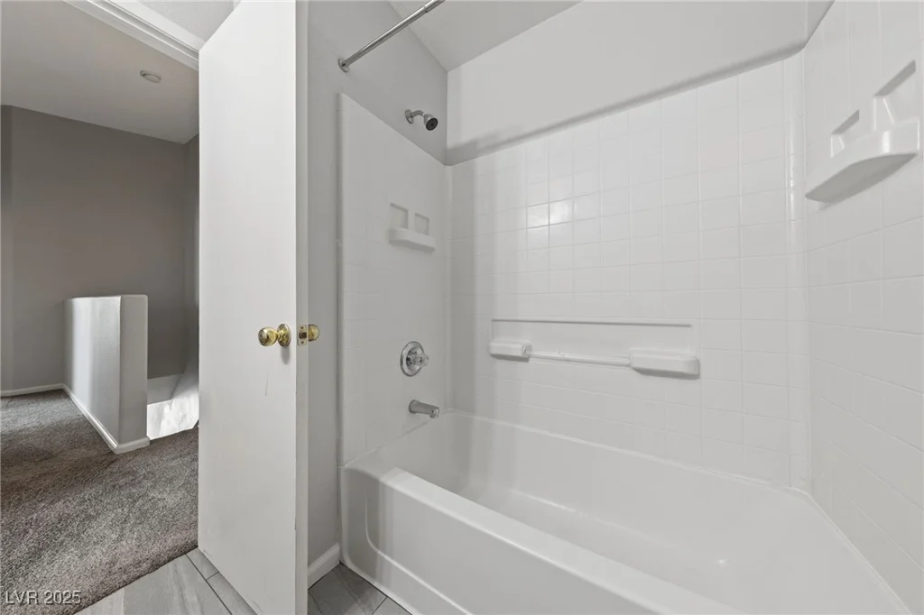 9312 Straw Hays, Las Vegas, NV 89178
