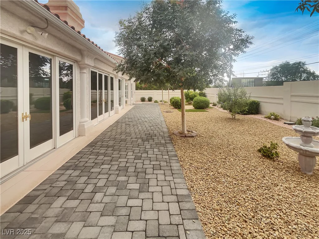 3957 Placita Del Lazo, Las Vegas, NV 89120