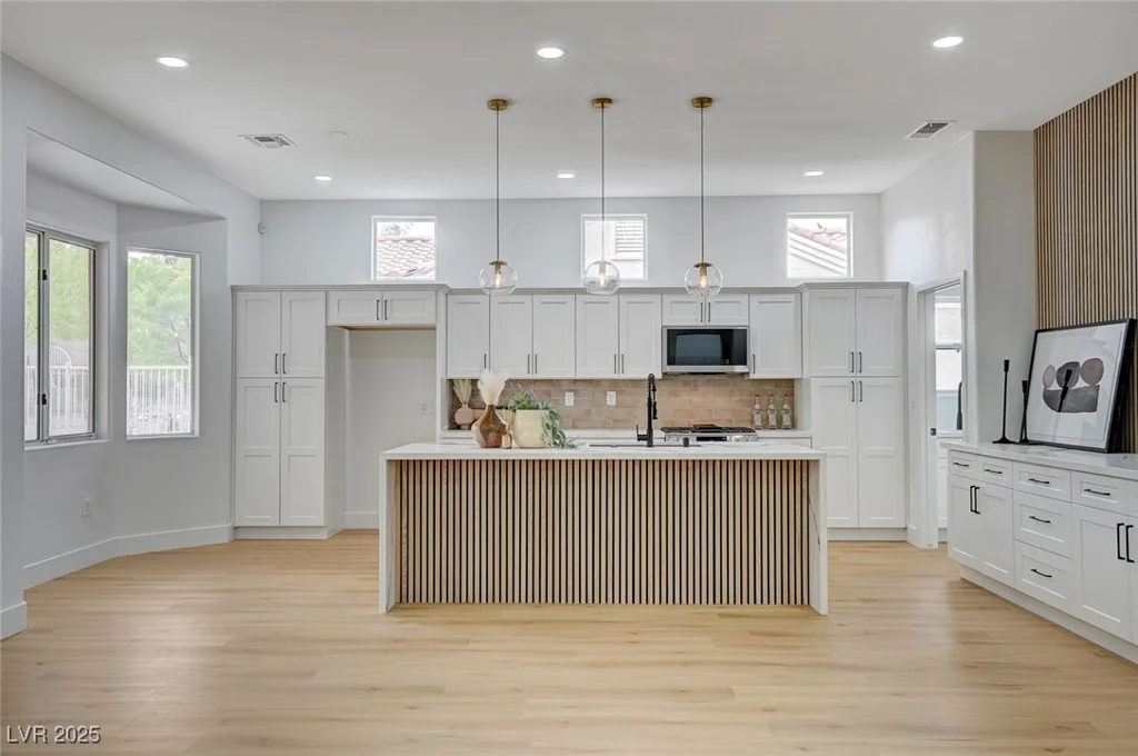 2353 Lauren, Las Vegas, NV 89134