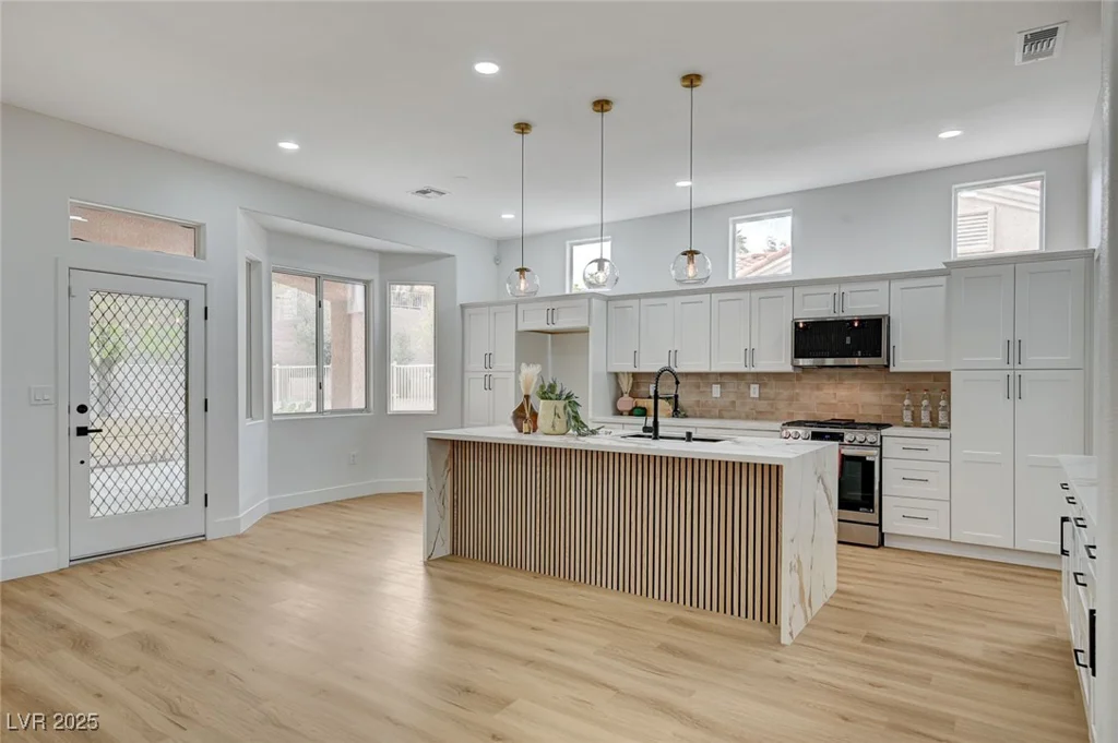 2353 Lauren, Las Vegas, NV 89134