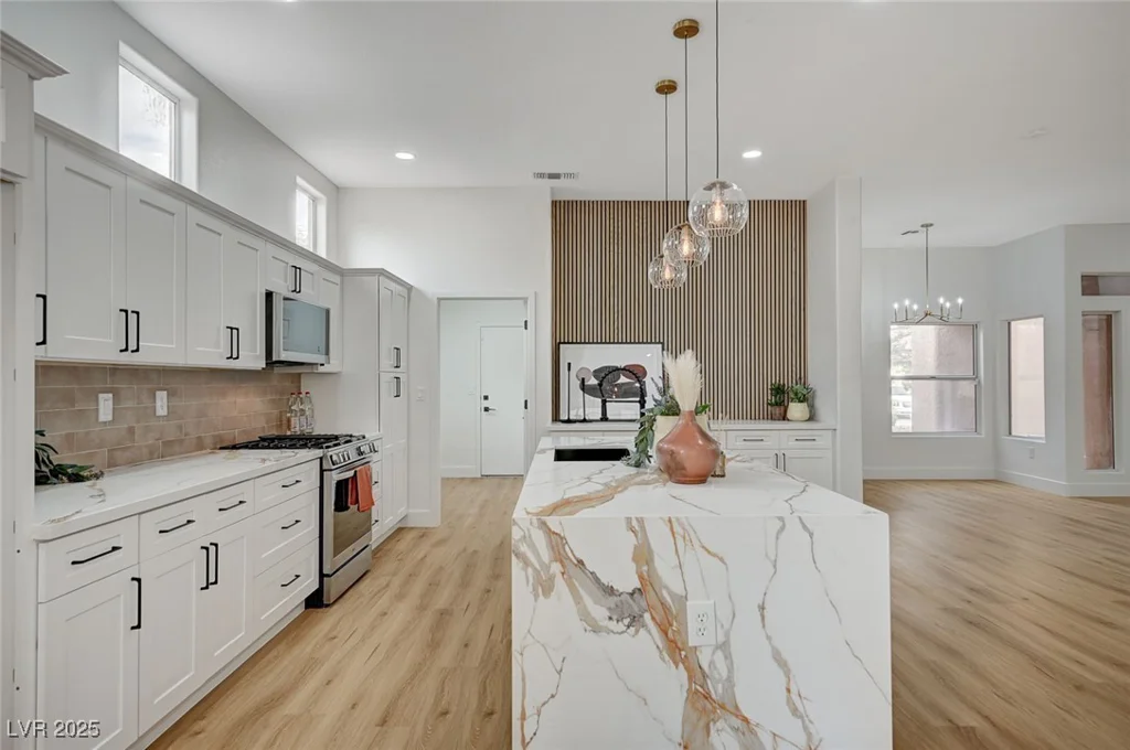 2353 Lauren, Las Vegas, NV 89134