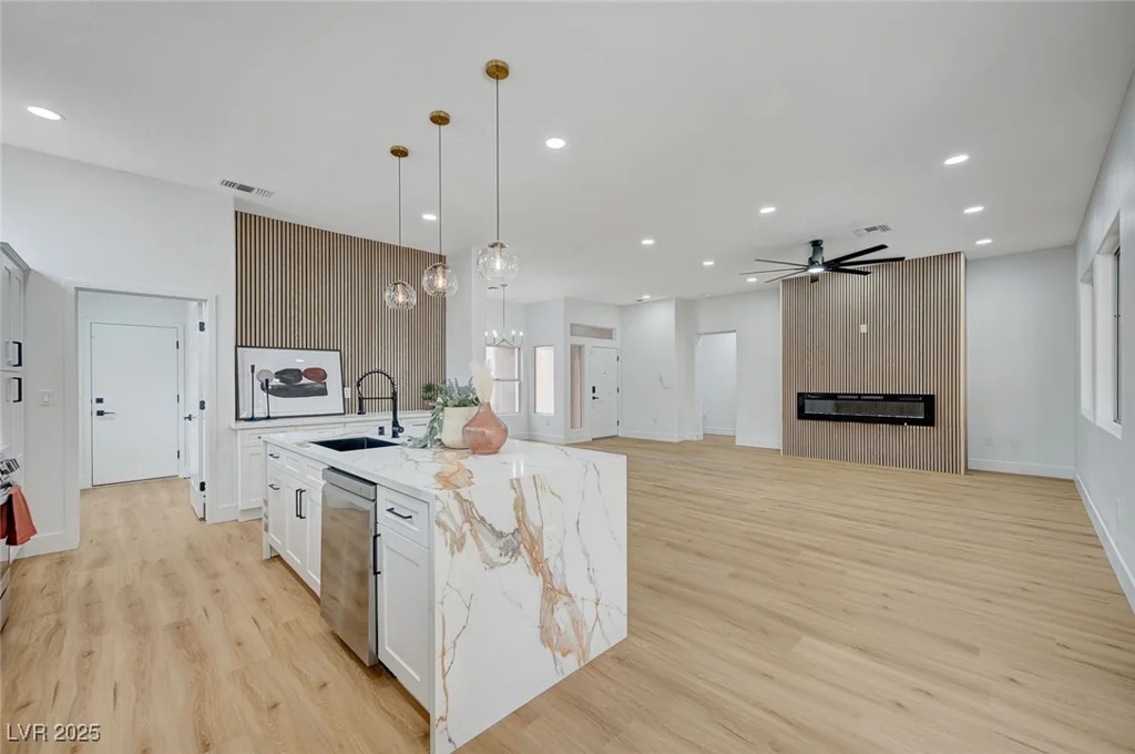 2353 Lauren, Las Vegas, NV 89134