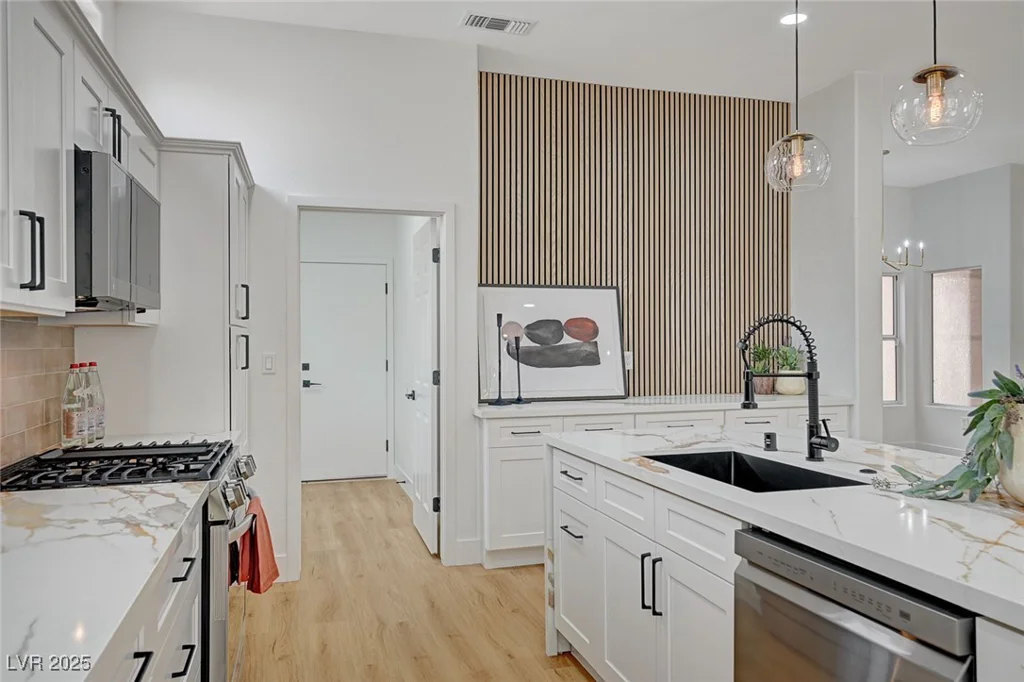 2353 Lauren, Las Vegas, NV 89134
