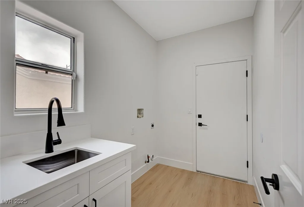 2353 Lauren, Las Vegas, NV 89134