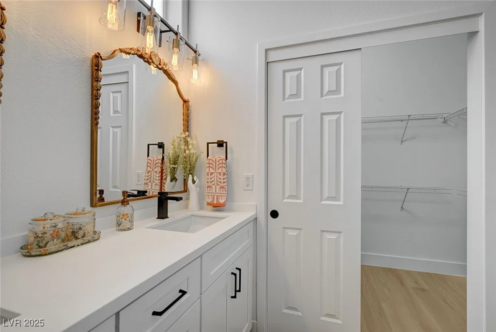 2353 Lauren, Las Vegas, NV 89134