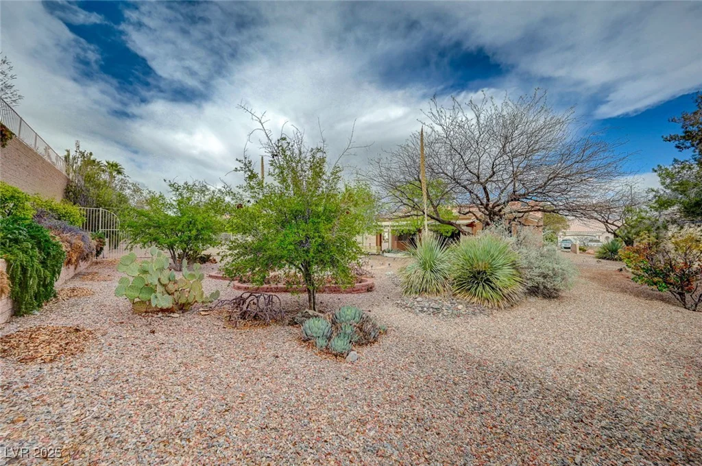 2353 Lauren, Las Vegas, NV 89134