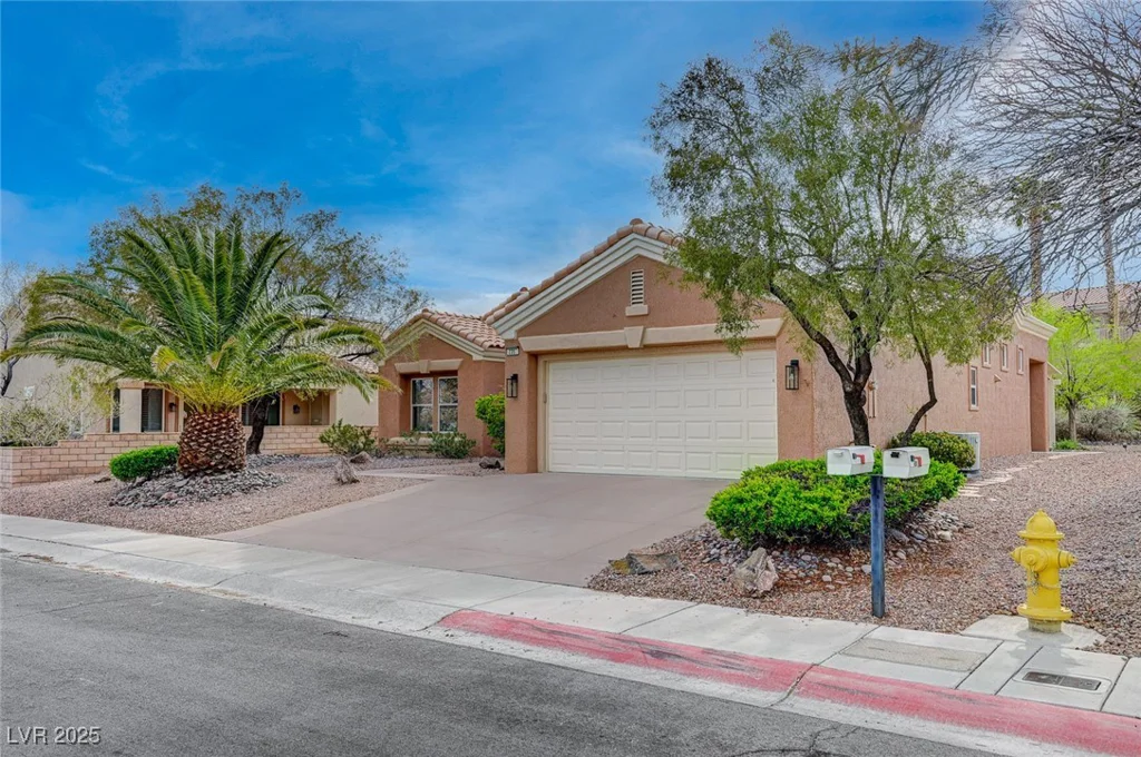 2353 Lauren, Las Vegas, NV 89134