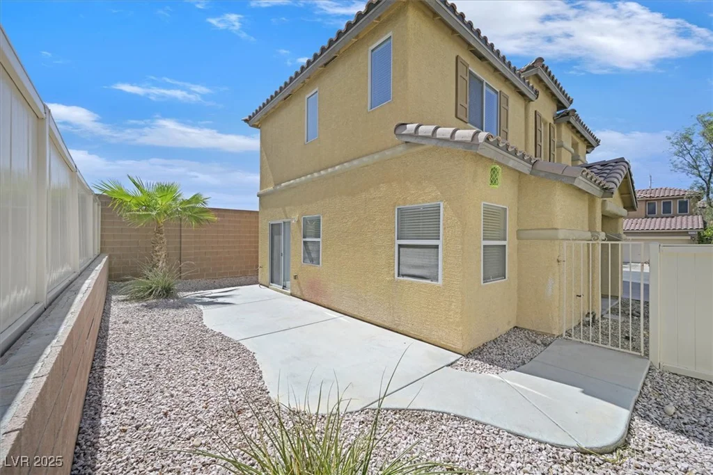 1109 Claire Rose, Las Vegas, NV 89183