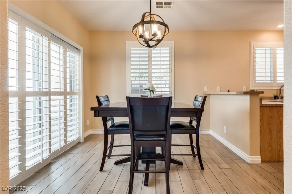 7694 Hampton Park, Las Vegas, NV 89113
