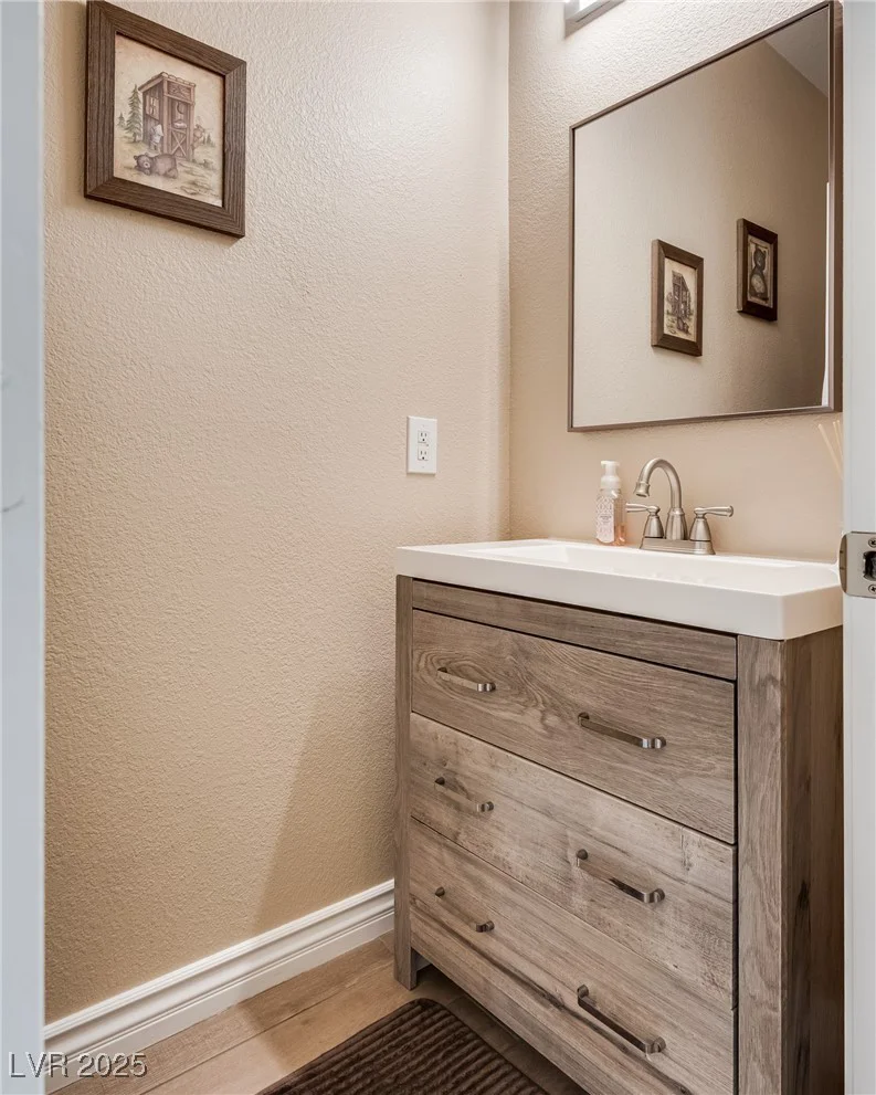 7694 Hampton Park, Las Vegas, NV 89113