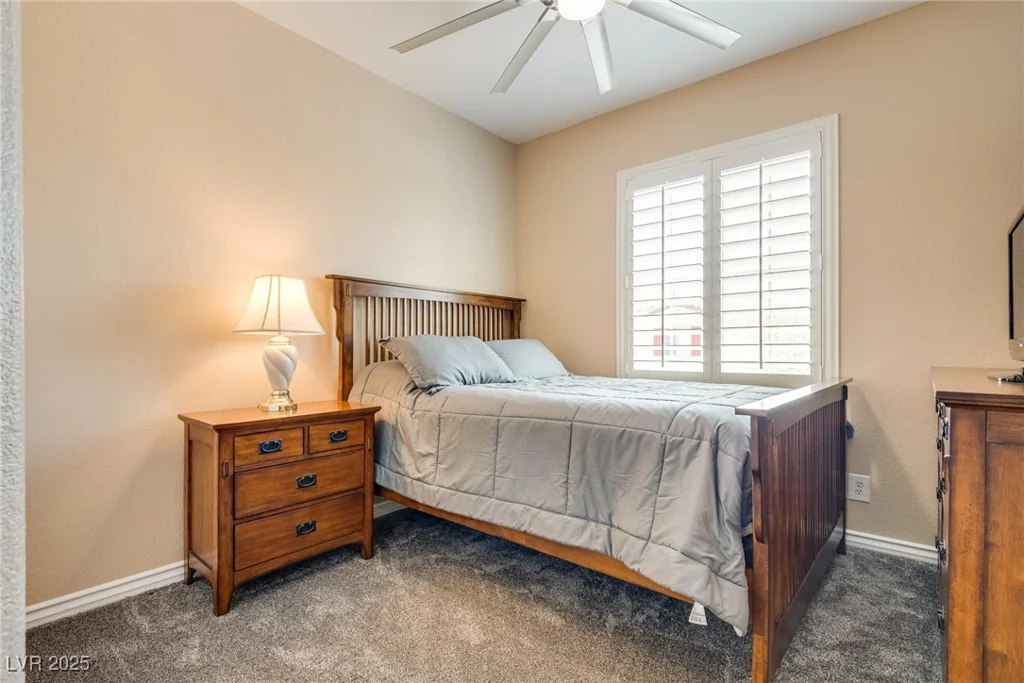 7694 Hampton Park, Las Vegas, NV 89113