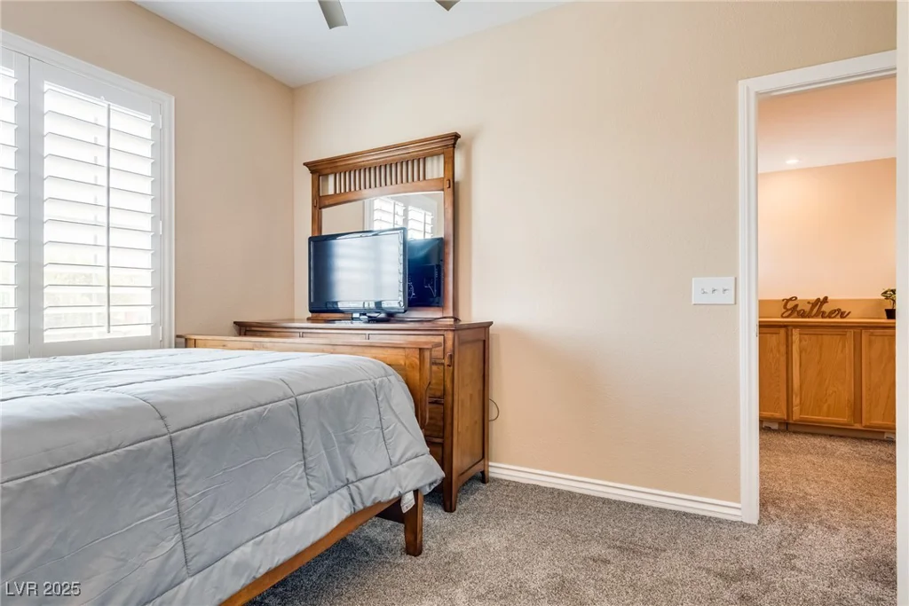7694 Hampton Park, Las Vegas, NV 89113