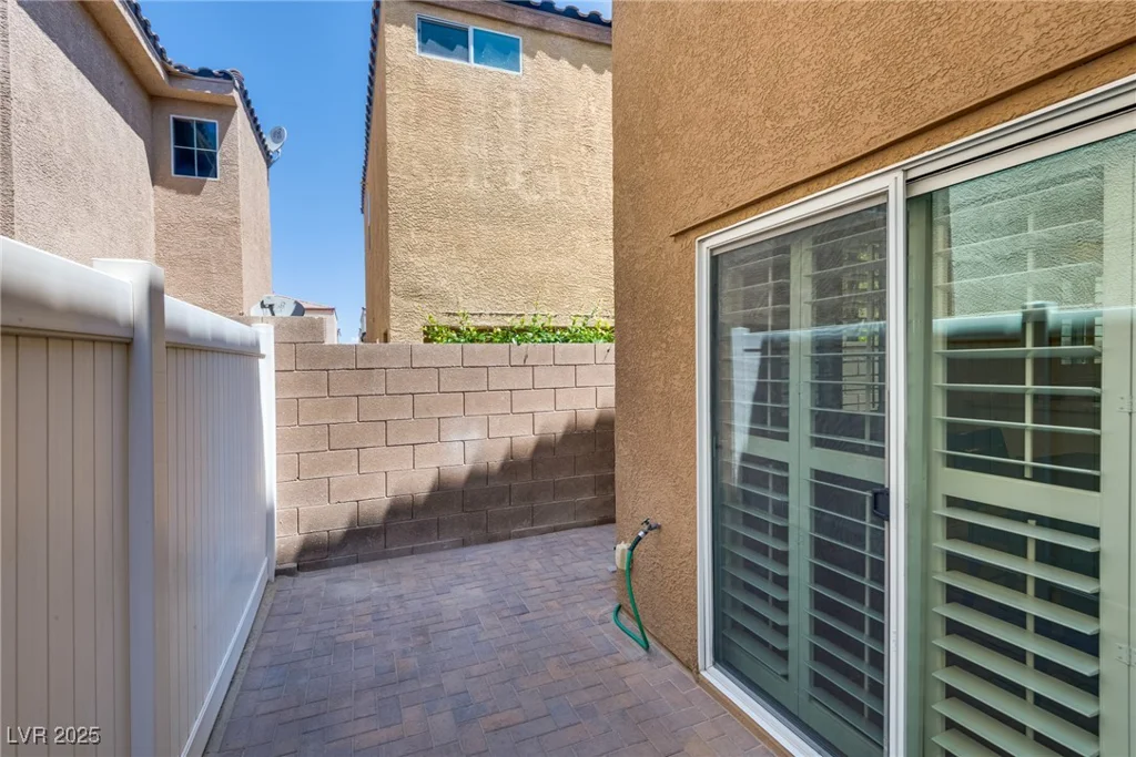 7694 Hampton Park, Las Vegas, NV 89113
