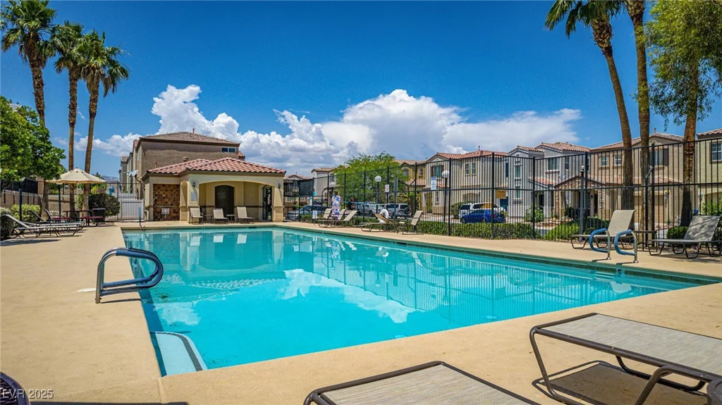 7694 Hampton Park, Las Vegas, NV 89113