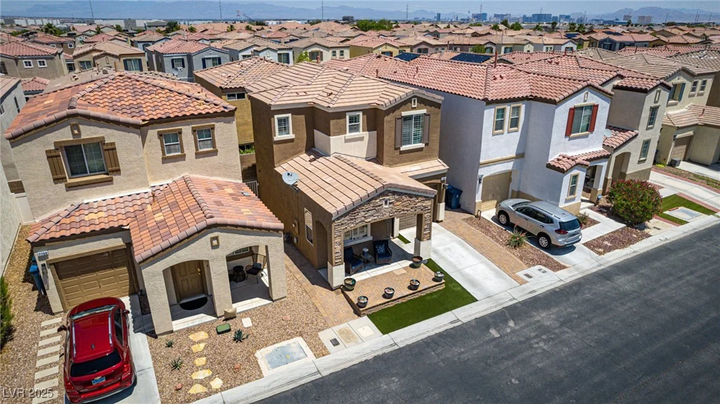 7694 Hampton Park, Las Vegas, NV 89113