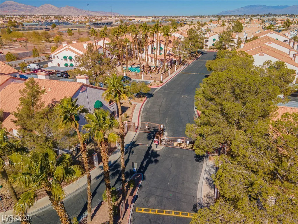 7570 Flamingo, Las Vegas, NV 89147