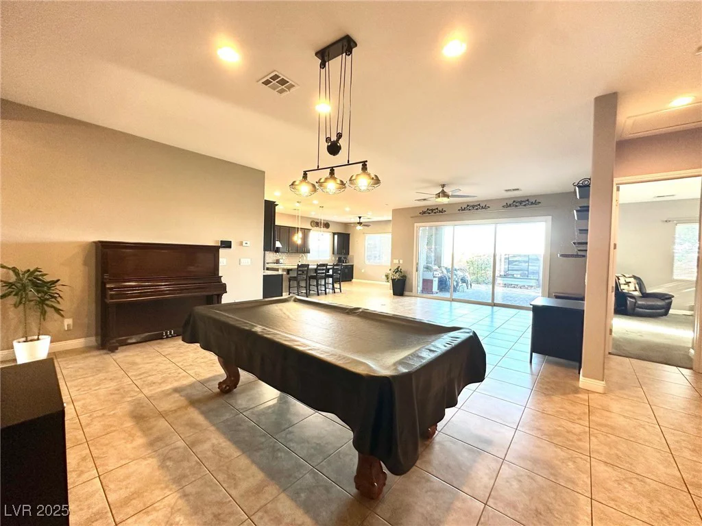 10719 Hammett Park, Las Vegas, NV 89166