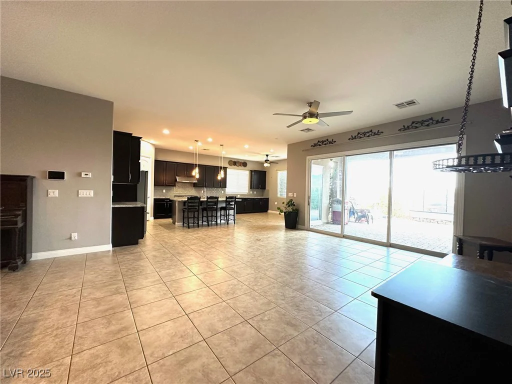 10719 Hammett Park, Las Vegas, NV 89166