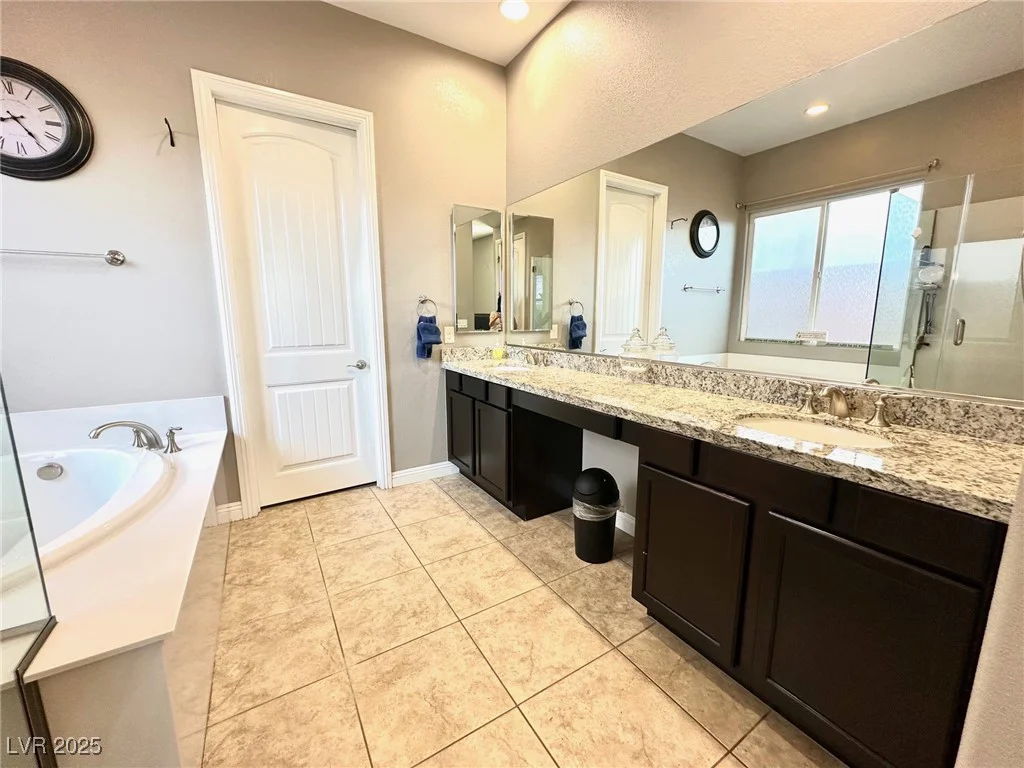 10719 Hammett Park, Las Vegas, NV 89166