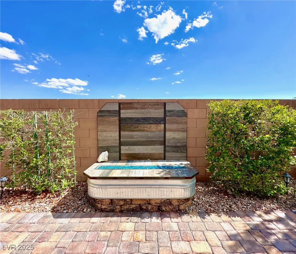 10719 Hammett Park, Las Vegas, NV 89166