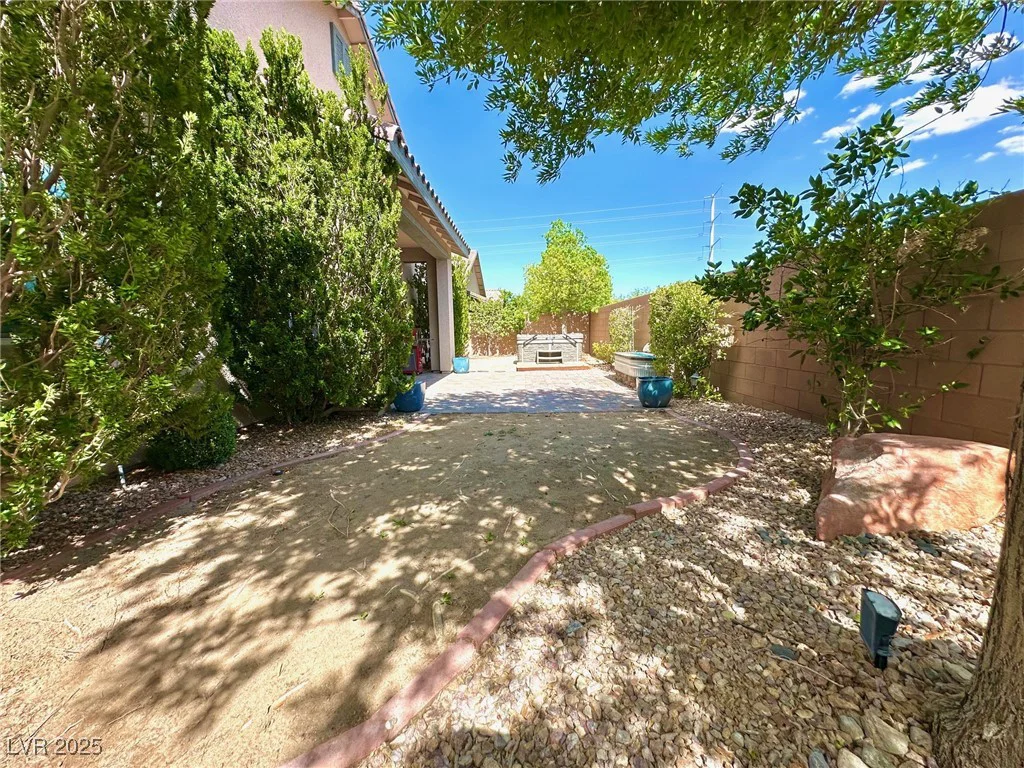 10719 Hammett Park, Las Vegas, NV 89166