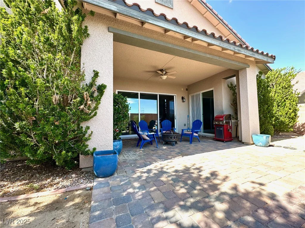 10719 Hammett Park, Las Vegas, NV 89166
